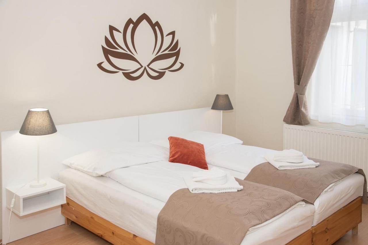 Bed and Breakfast Astoria Panzió Hévíz Exterior foto